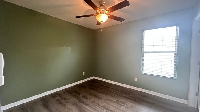 Building Photo - 4826 Hawkins Dr