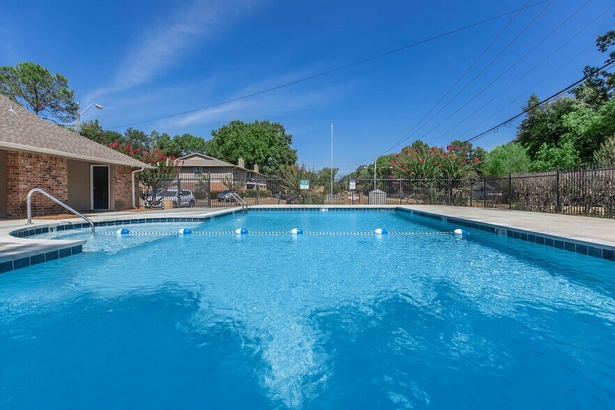 Building Photo - Orchard Landing Apartments