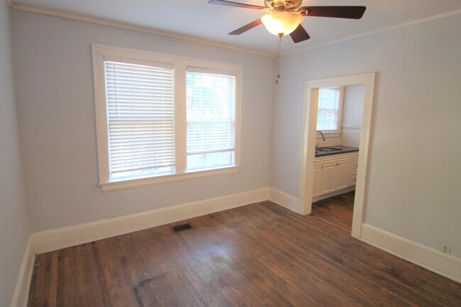 Building Photo - 1025 Goodwin St