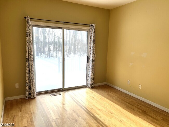 Building Photo - 1802 Scarlett Dr