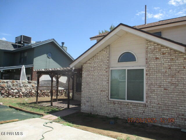 Building Photo - 721 Springfire Dr