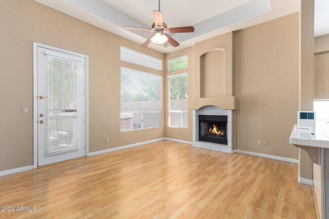 Building Photo - 8924 E Captain Dreyfus Ave