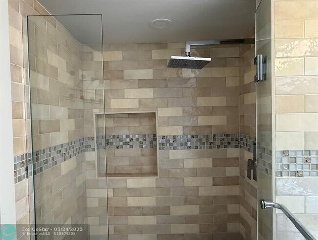 Building Photo - 1201 S Ocean Dr