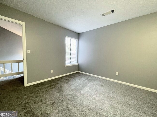 Building Photo - 94 Cobblestone Creek