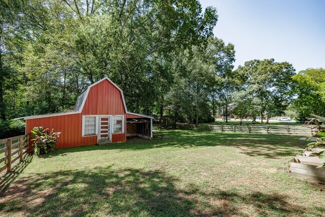 Building Photo - Beautiful Ranch Home in Prime Jefferson Location – Pet Friendly!