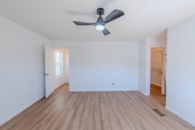 Building Photo - 4929 Black Dr NW
