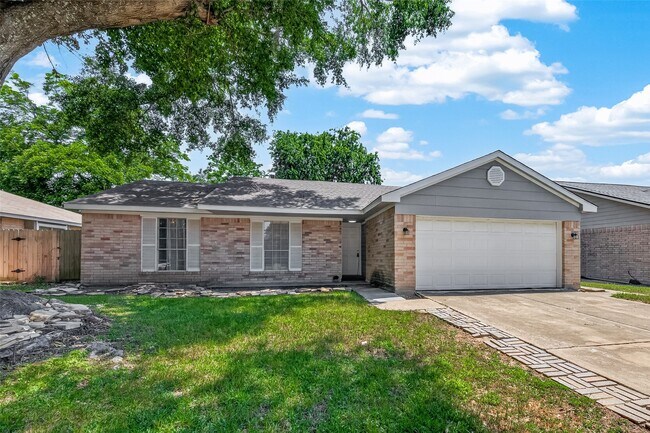 Building Photo - 24006 Lone Elm Dr