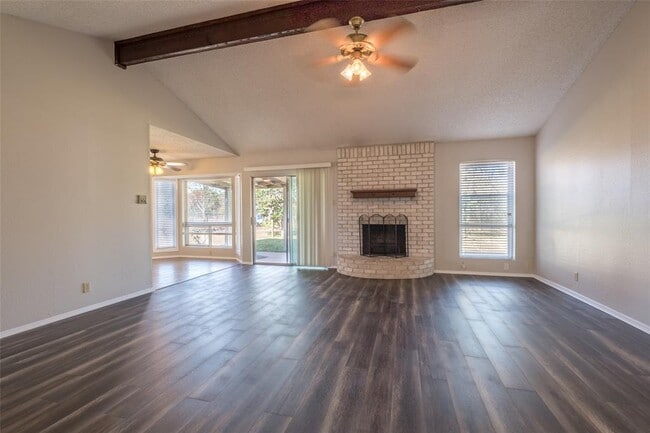 Building Photo - 601 Osage Dr