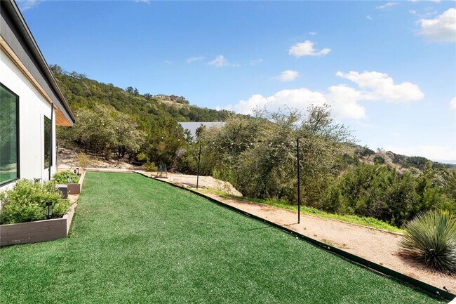 Building Photo - 9400 Ranchland Hills Blvd