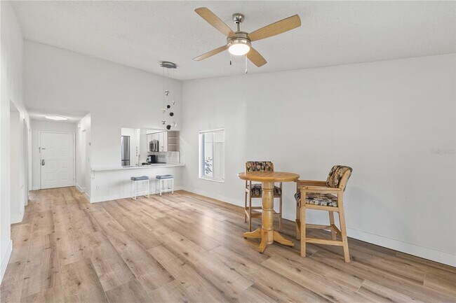 Building Photo - 5606 Blue Shadows Ct