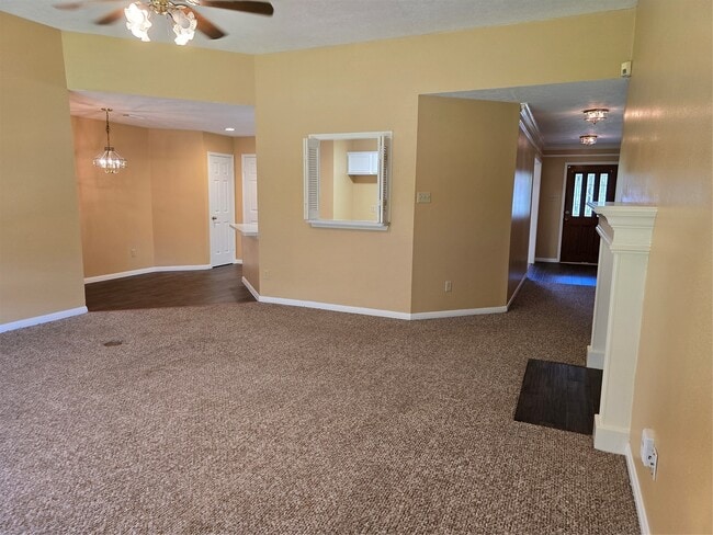 Building Photo - 14030 Torrey Village Dr