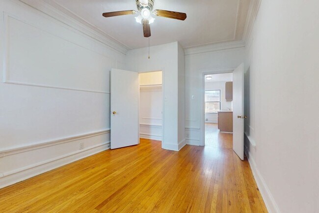 Floorplan - 5300-5308 S. Greenwood Avenue