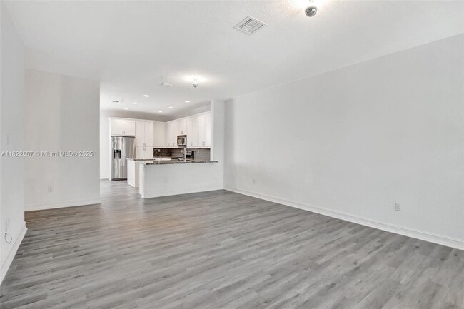 Building Photo - 11549 SW 13th Ct