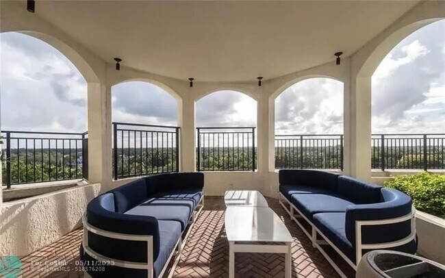 Building Photo - 600 W Las Olas Blvd