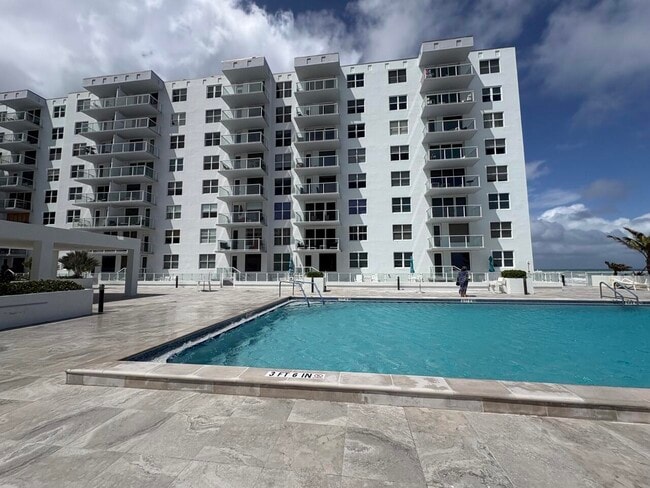 Building Photo - 3450 S Ocean Blvd