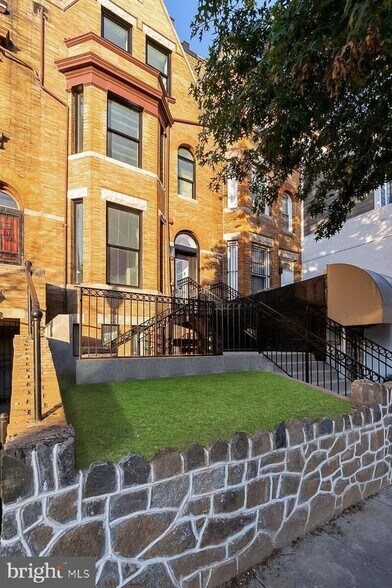 Primary Photo - 211 Florida Ave NW