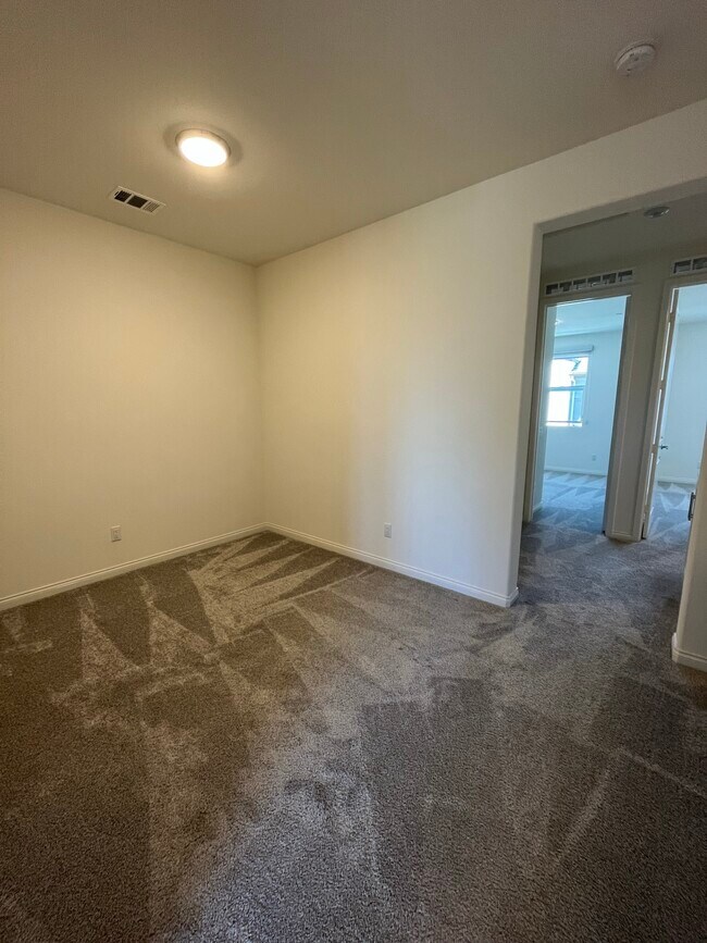 Building Photo - 54 Harmony Dr