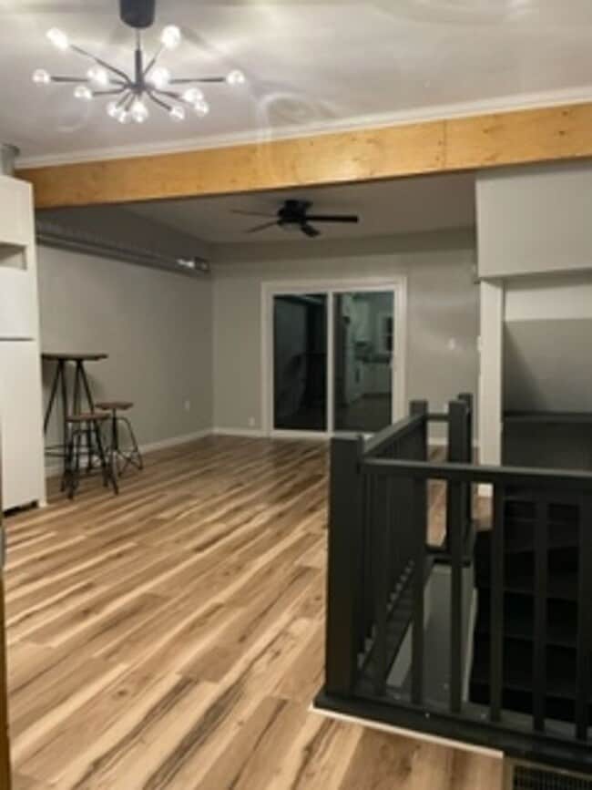 Building Photo - 35 Hartford St