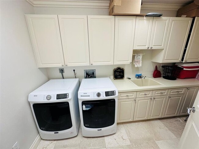 Building Photo - 6001 N Ocean Dr