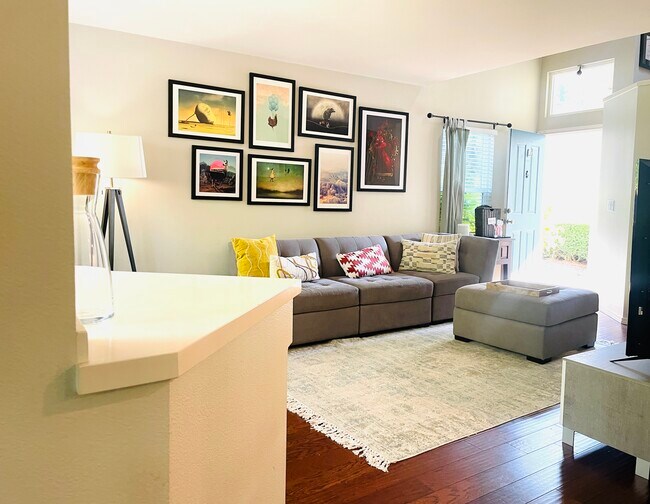 Building Photo - 16815 6th Ave W