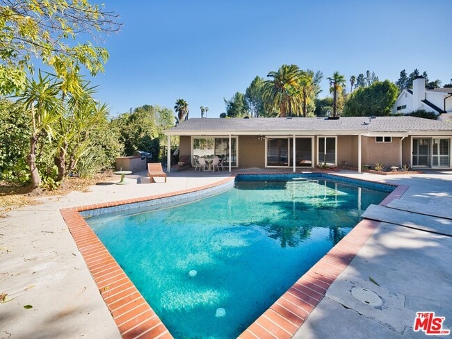 Building Photo - 4863 Don Juan Pl