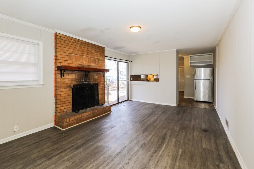 Building Photo - 4775 Ben Hill Rd