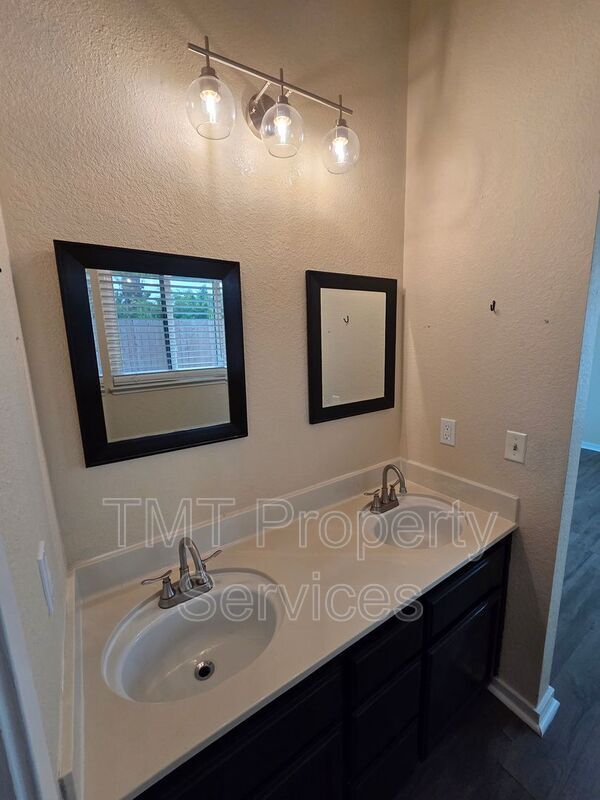 Building Photo - 2234 Wall St