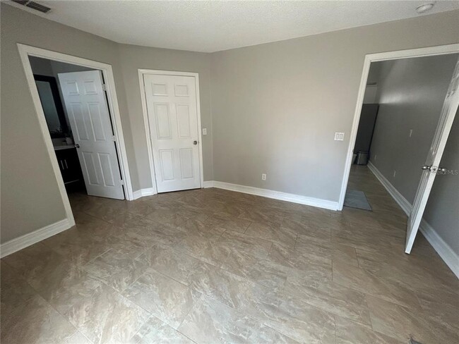 Building Photo - 6738 Magnolia Pointe Cir