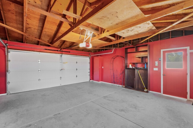 Building Photo - 14646 Fieldstone Dr