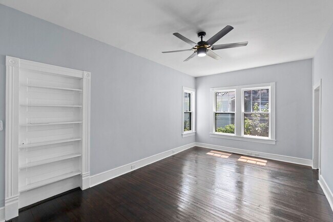 Building Photo - 412 S Ellis St