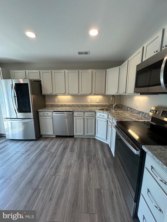 Building Photo - 606 Gunpowder Ct