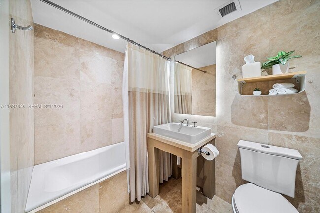 Building Photo - 102 24th St