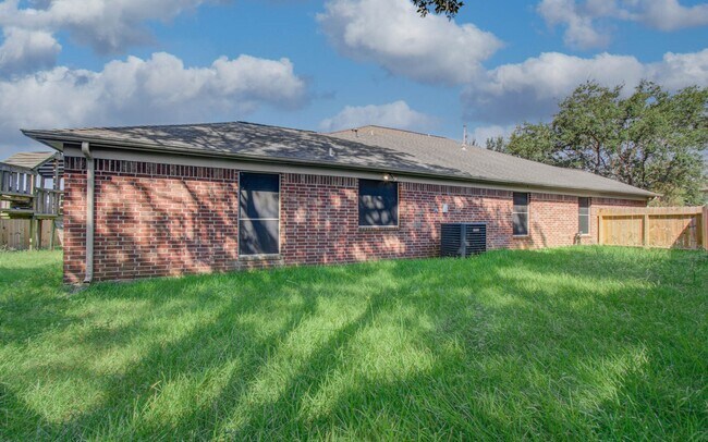 Building Photo - 24203 Emory Green St