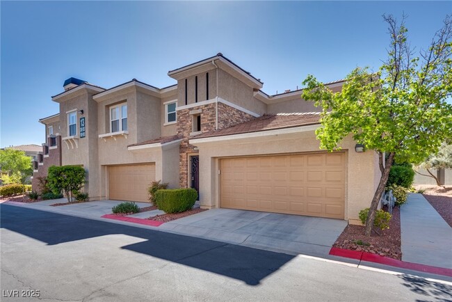 Building Photo - 10809 Garden Mist Dr
