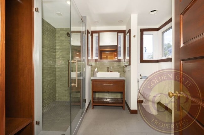 Building Photo - Potrero Hill - 3 BR, 2.5 BA House 1,388 Sq. Ft. - 3D Virtual Tour, Large Private Yard