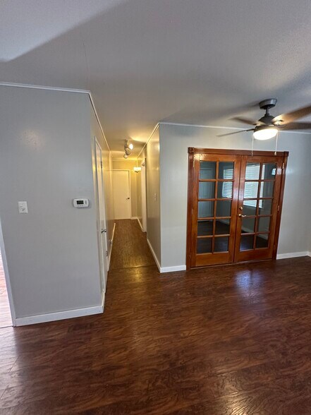 Building Photo - 8910 Lilly Dr