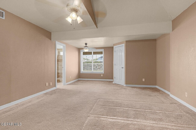 Building Photo - 12249 Delacroix Dr