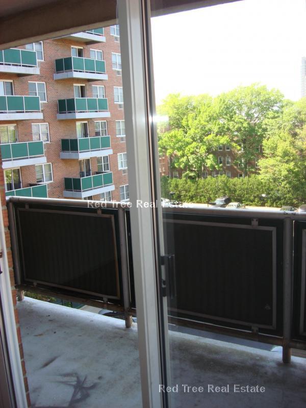 Building Photo - 185 Freeman St