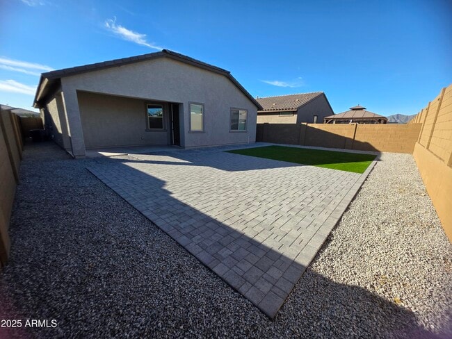 Building Photo - 16924 W Echo Ln