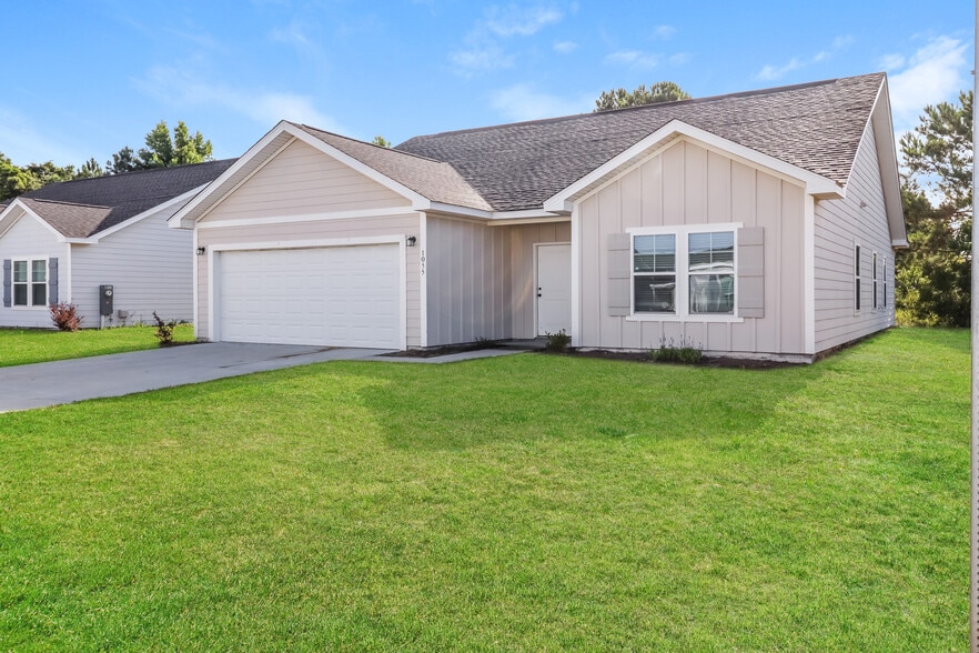 Building Photo - 1055 Autumns Wood Cir E