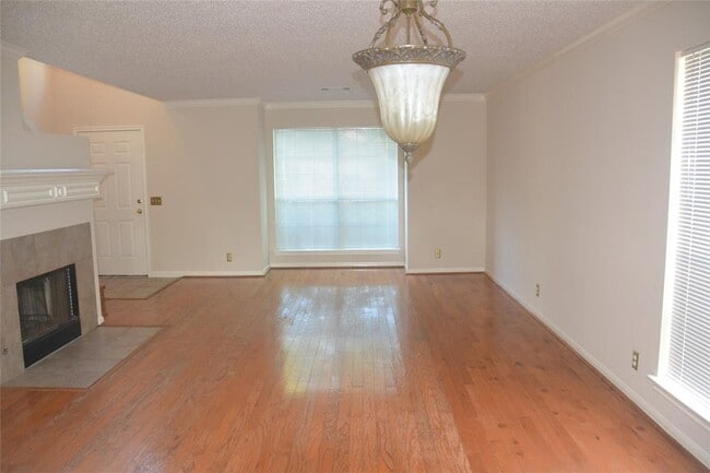 Building Photo - 1717 Jerusalem Dr