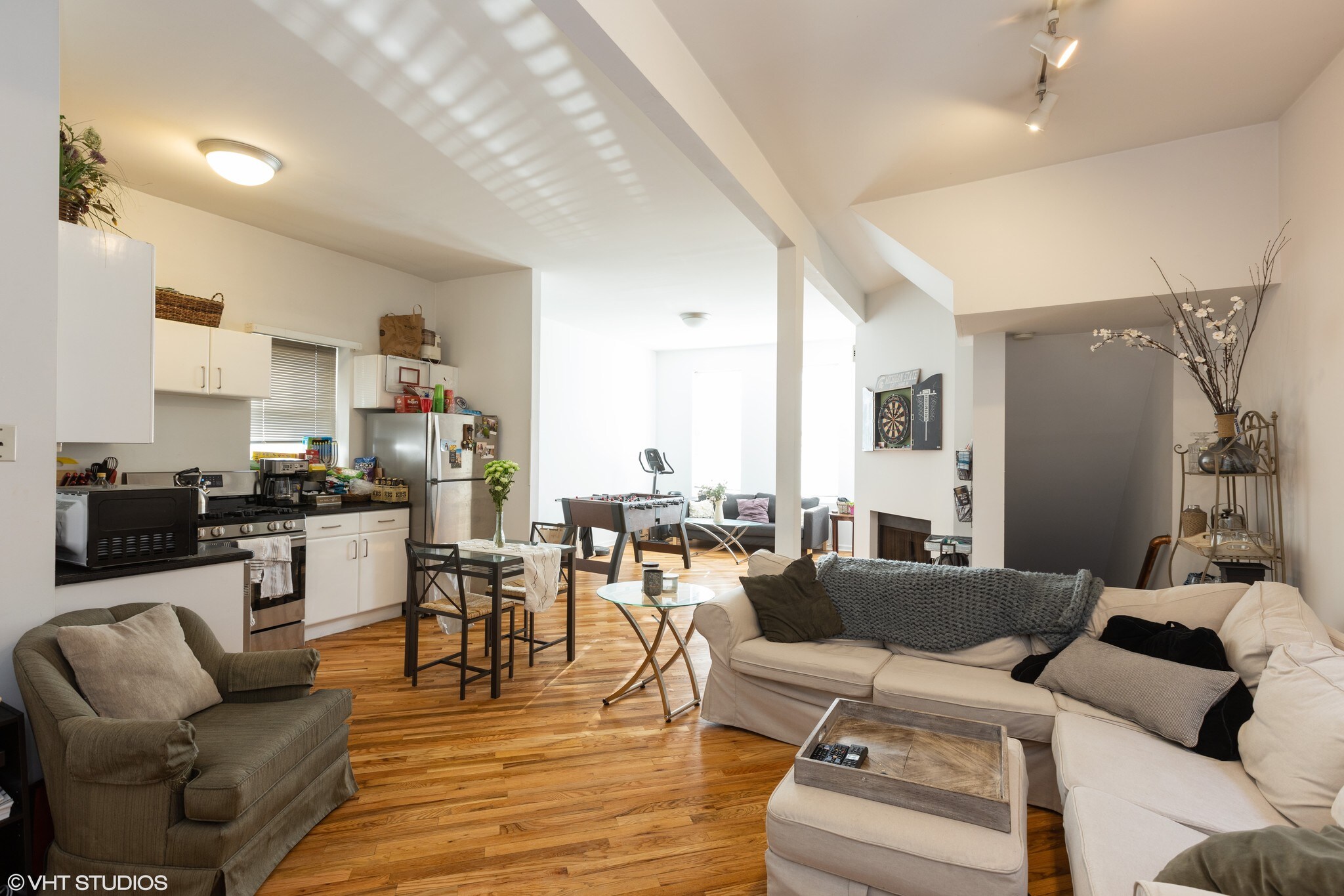 Open Living/Dining - 2518 Ashland N Ave