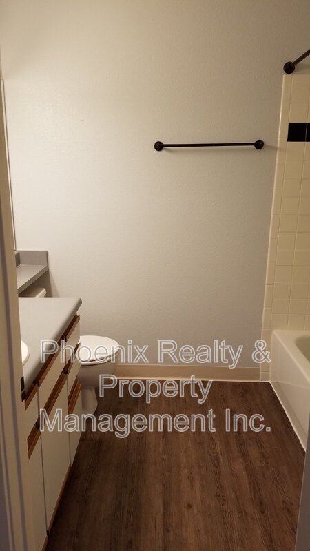 Building Photo - 33 S Boulder Cir