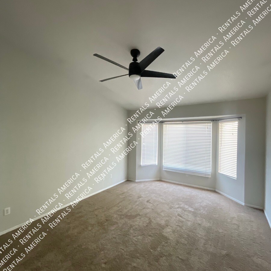 Building Photo - 440 E Del Rio St