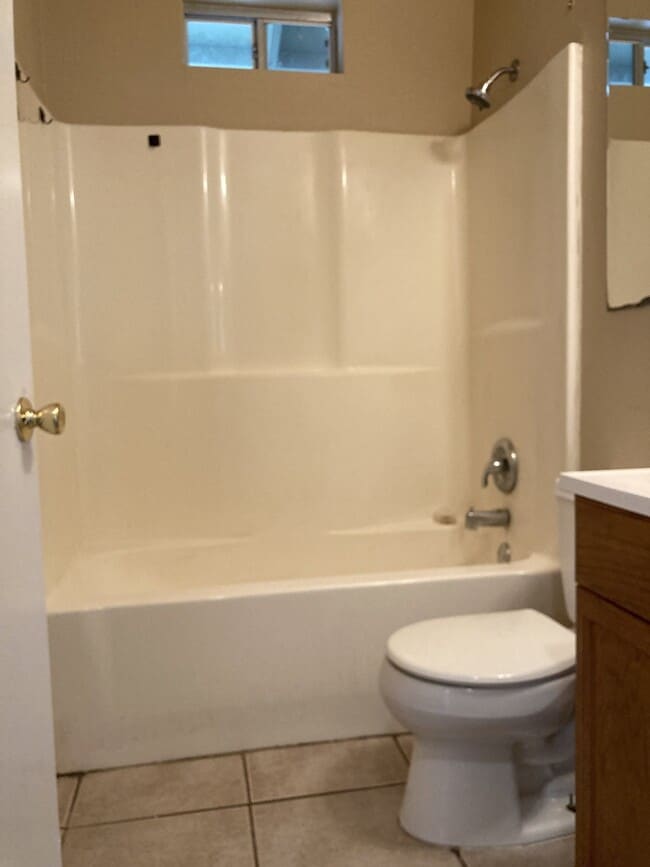 Building Photo - Updated 2 Bedroom Home with Bonus Room and Covered Patio