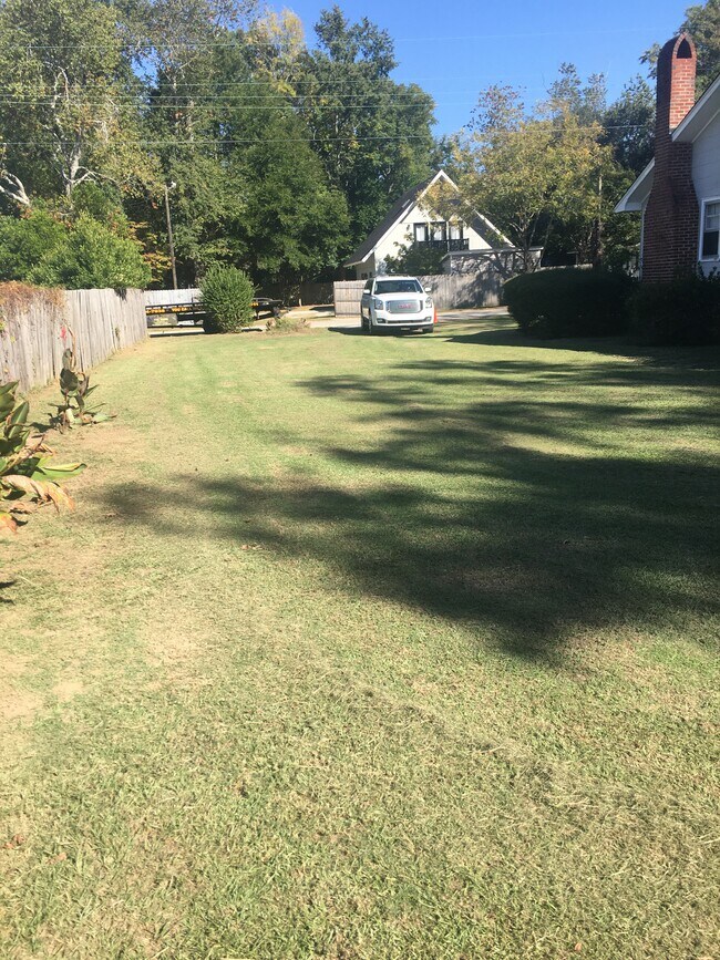 Building Photo - 108 Cannon Dr