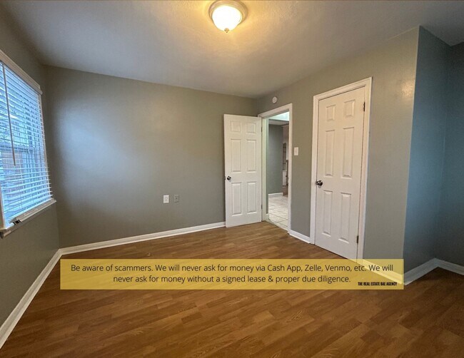 Building Photo - 1502 Trampe Ave