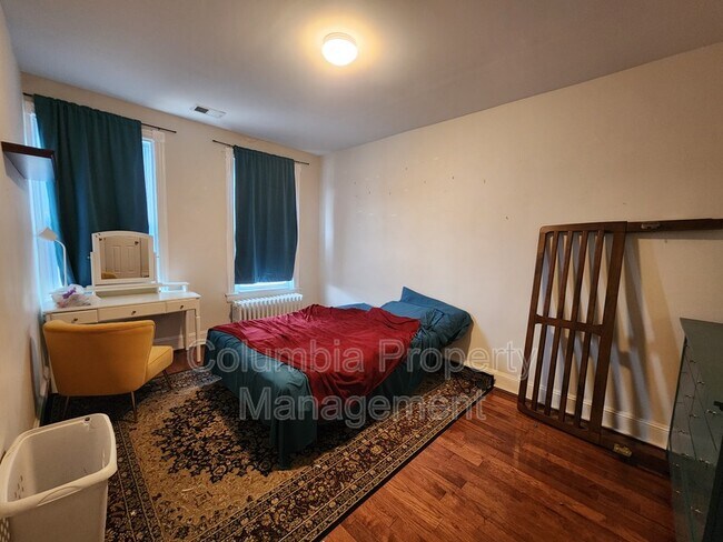Building Photo - 3523 Warder St NW