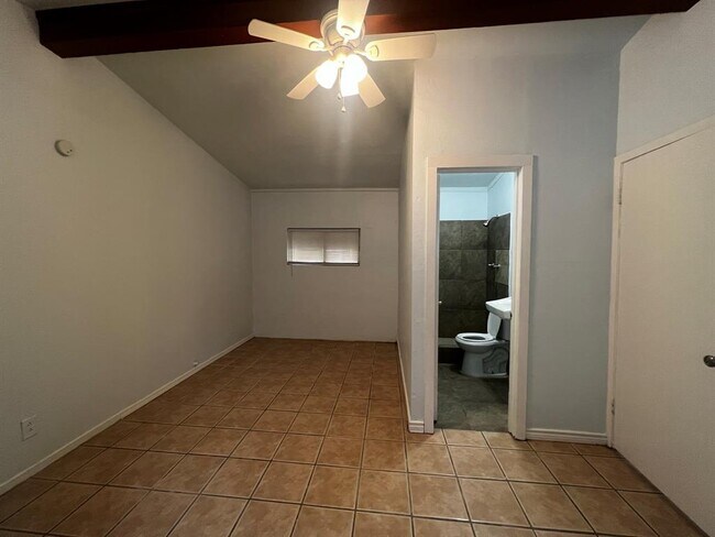 Building Photo - 2609 E Cesar Chavez St
