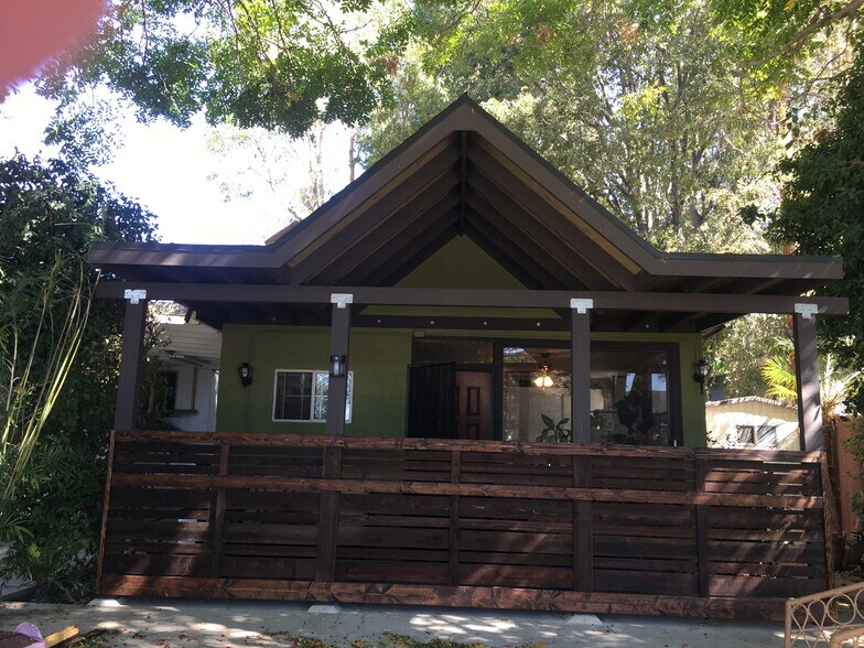 Building Photo - 3016 Court St